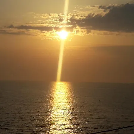 Lilian's Seaview-party Street-youth * Rhodes City