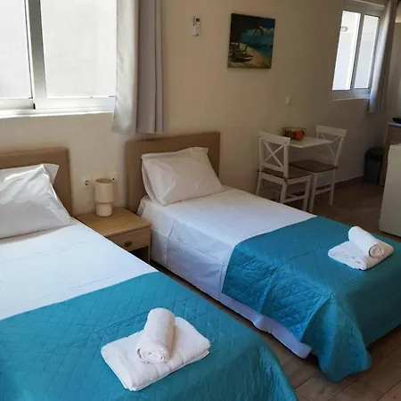 Lilian's Seaview-party Street-youth * Rhodes City