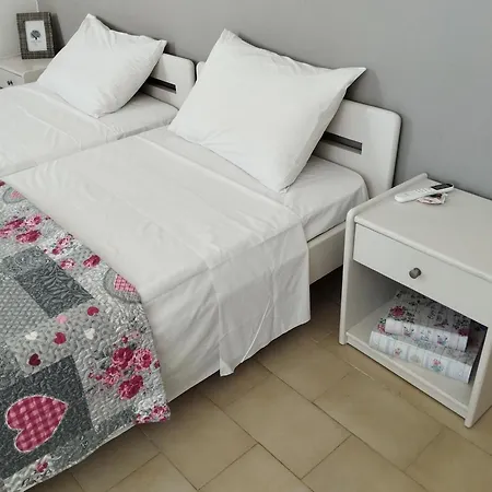 Apartment Lilian's Seaview-party Street-youth *