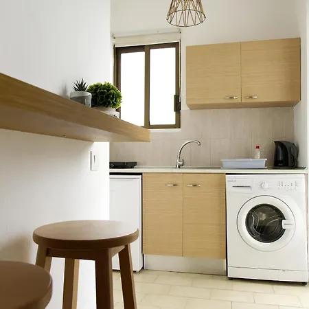 Lilian's Seaview-party Street-youth Apartamento *