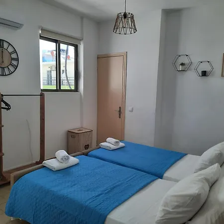 Lilian's Seaview-party Street-youth Apartment Rhodes City