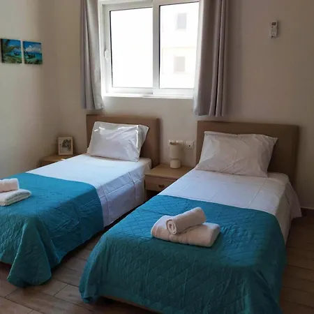 Apartment Lilian's Seaview-party Street-youth *