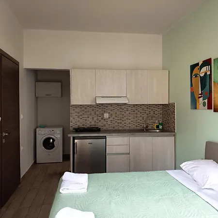 Apartment Lilian's Seaview-party Street-youth *