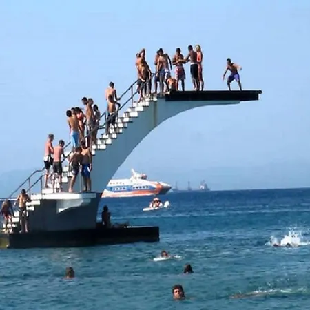 Lilian's Seaview-party Street-youth Apartment Rhodes City