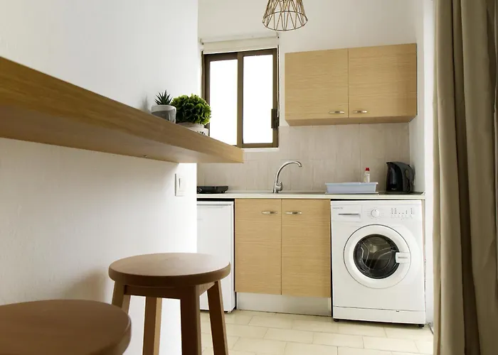 Lilian's Seaview-party Street-youth Apartmán *