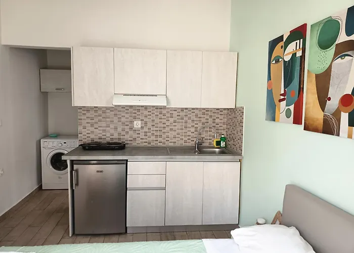 Lilian's Seaview-party Street-youth Apartament