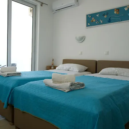 Lilian's Seaview-party Street-youth Rhodes City