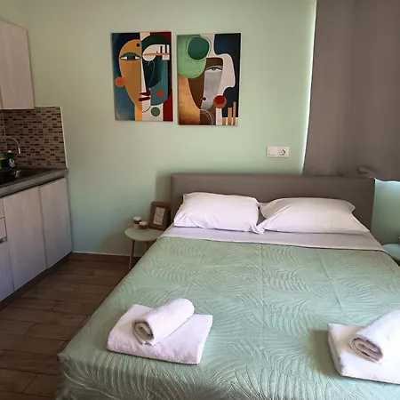 Lilian's Seaview-party Street-youth Apartamento