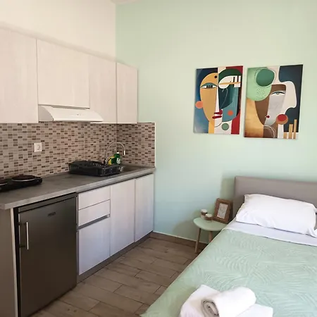 Lilian's Seaview-party Street-youth Apartamento Rhodes City