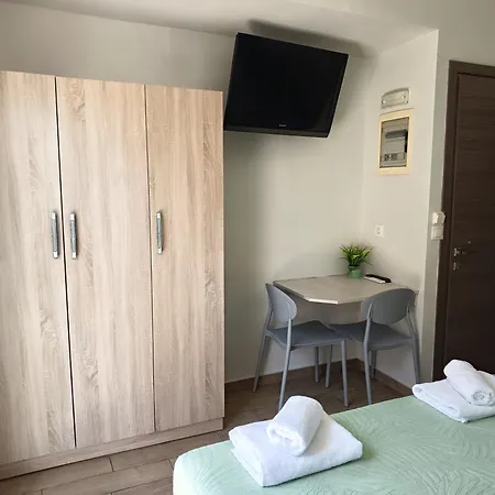 Apartamento Lilian's Seaview-party Street-youth Rhodes City