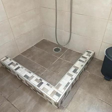 Lilian's Seaview-party Street-youth Apartamento Rhodes City