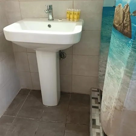 Apartamento Lilian's Seaview-party Street-youth *